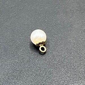 Earring charm small pendant
Lovely 14kt Yellow Gold 6mm 
Pearl‎ .45 grams